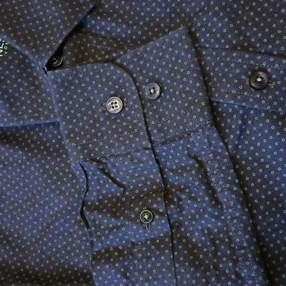 Man's shirt small - Picture 3 of 7